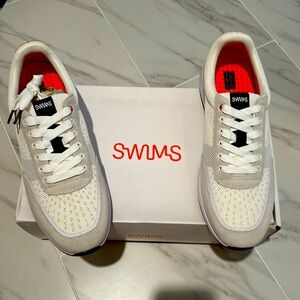 BRAND NEW MENS SWIMS tennis shoes